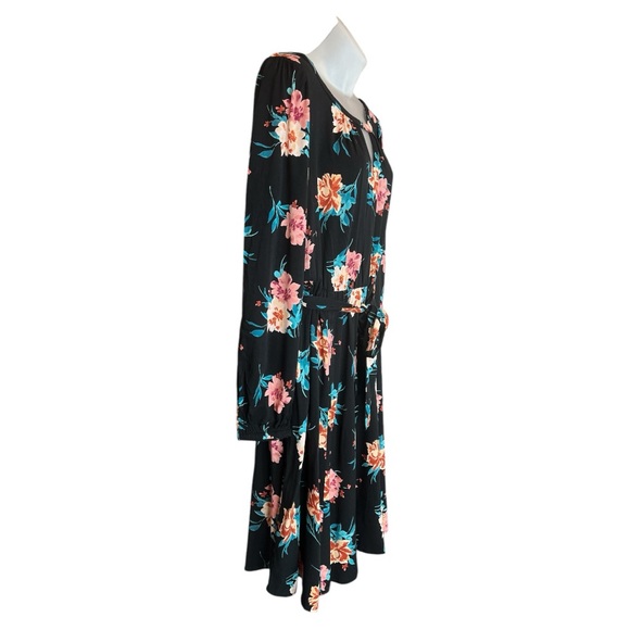 Torrid Mini Stretch Challis Aline Dress in Black and Florals Torrid size 0 US 12 - Picture 5 of 15